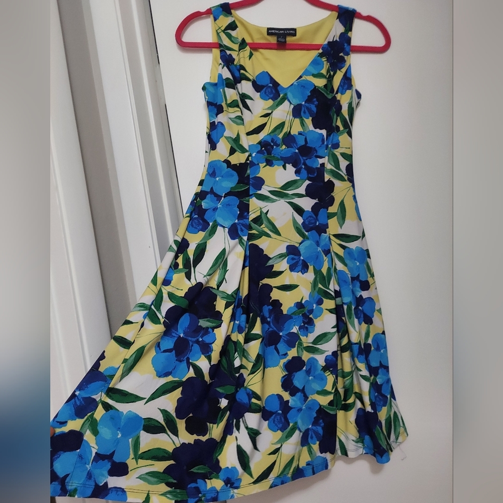 American Living Blue & Yellow Floral Sleeveless V-Neck Dress | Size 2